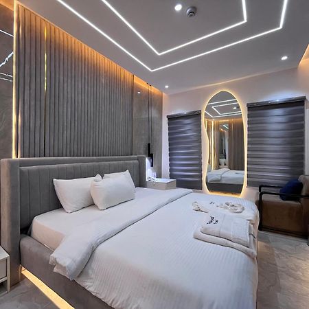 Blackwood Hotels Ikeja Esterno foto