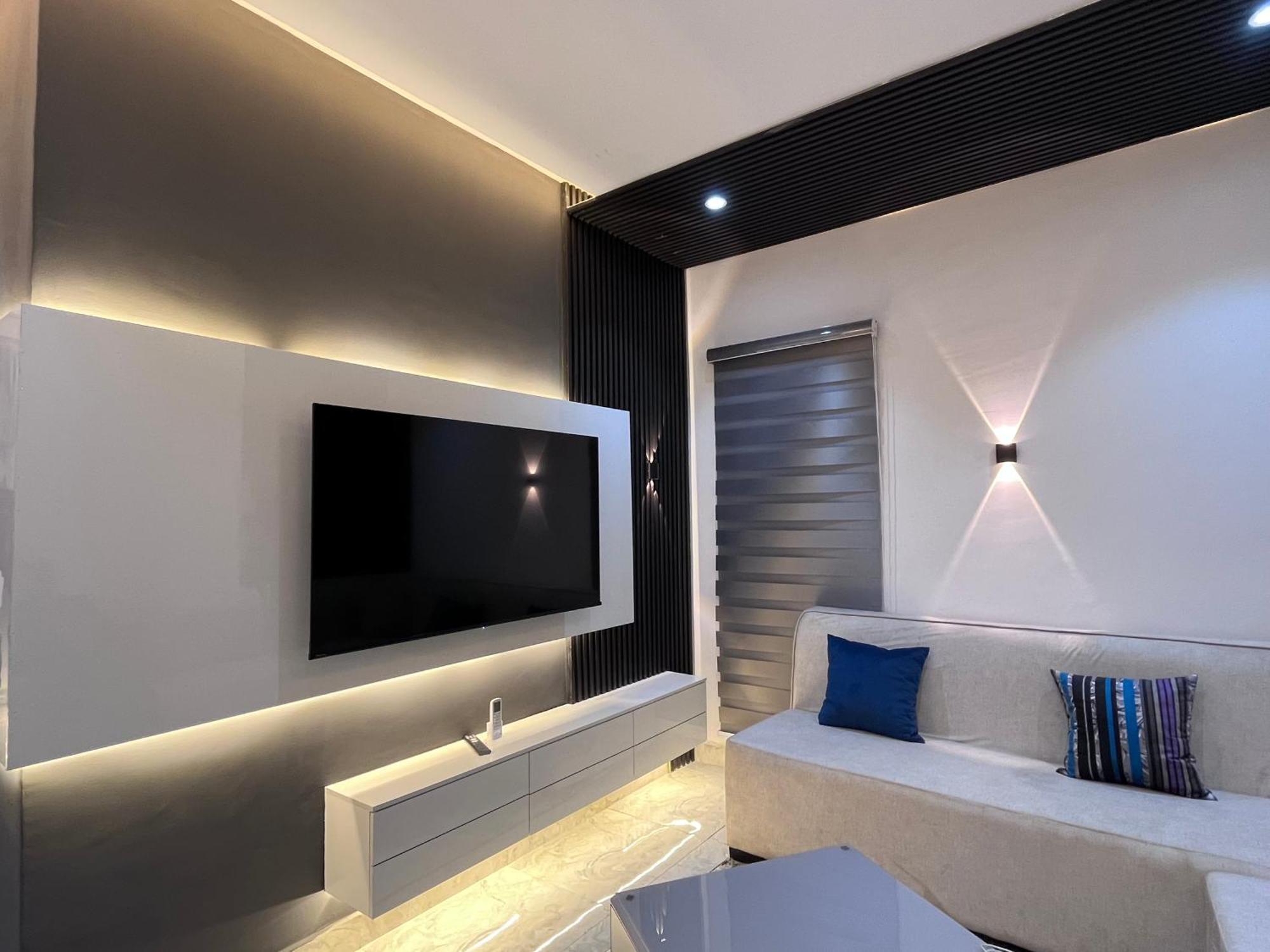 Blackwood Hotels Ikeja Esterno foto
