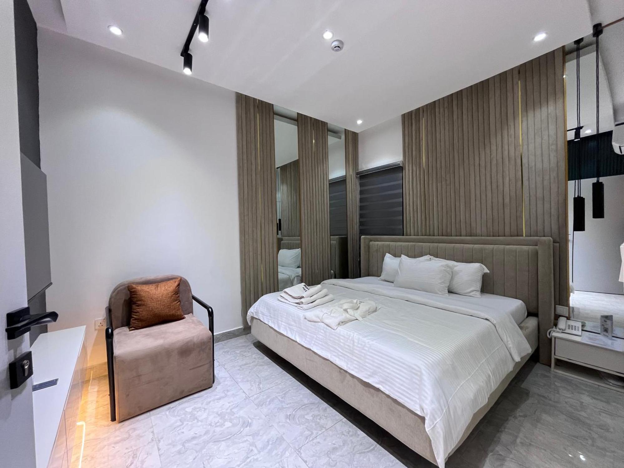 Blackwood Hotels Ikeja Esterno foto