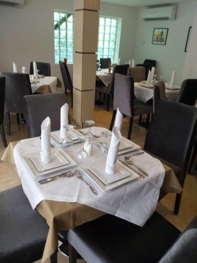 Blackwood Hotels Ikeja Esterno foto