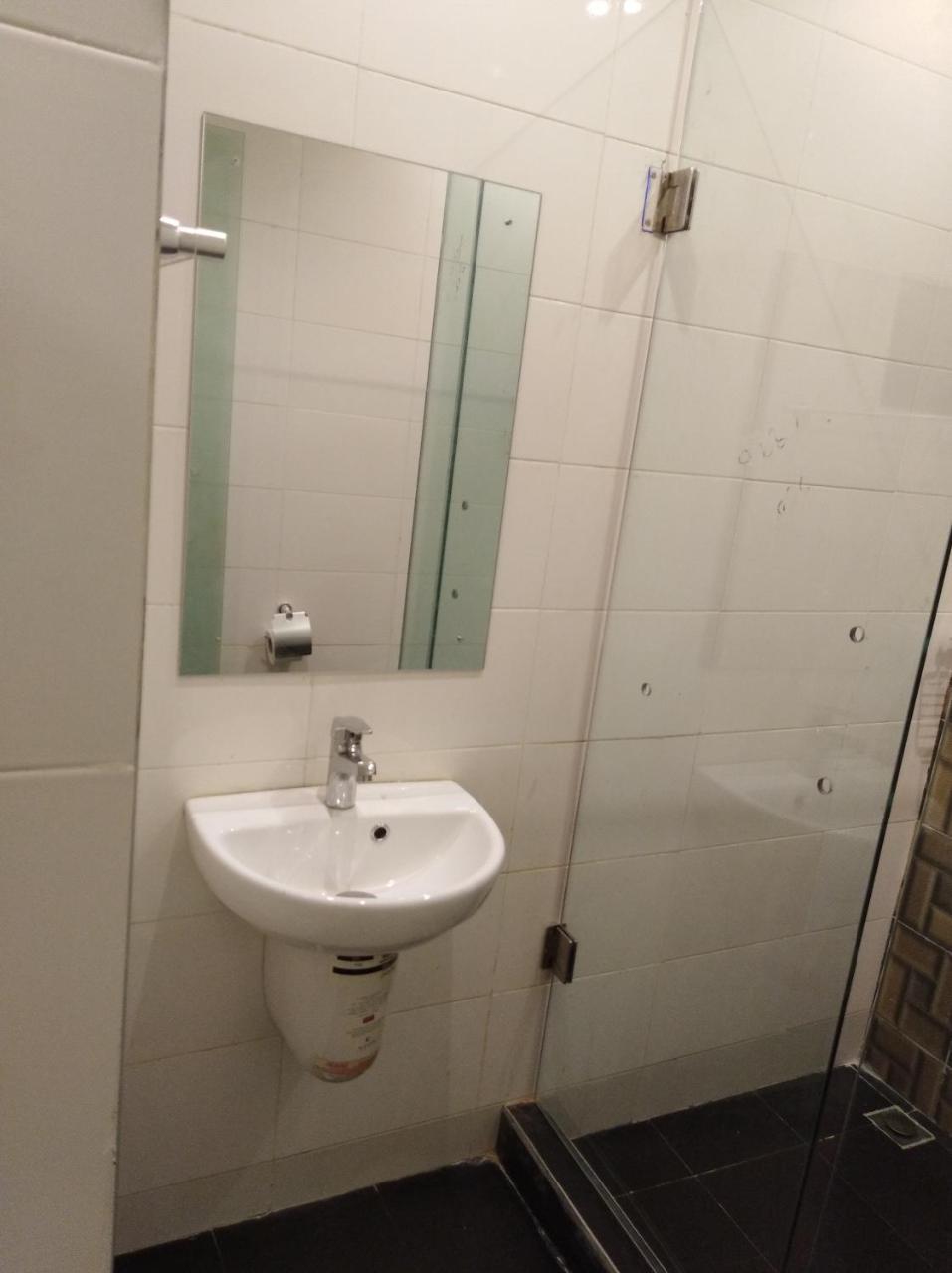 Blackwood Hotels Ikeja Esterno foto